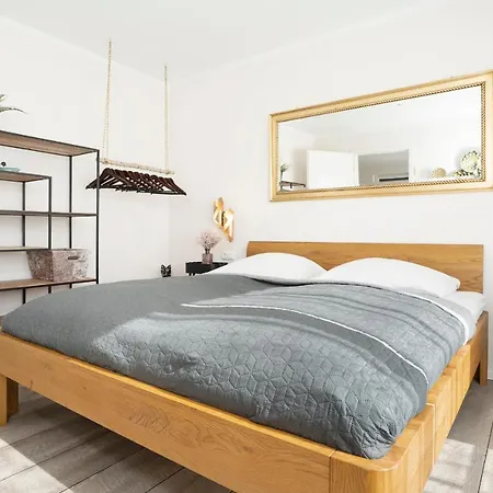 Theo-klink 18a No 63 Apartman